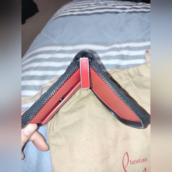 Christian Louboutin Zip Wallet Iridescent - Picture 8 of 9